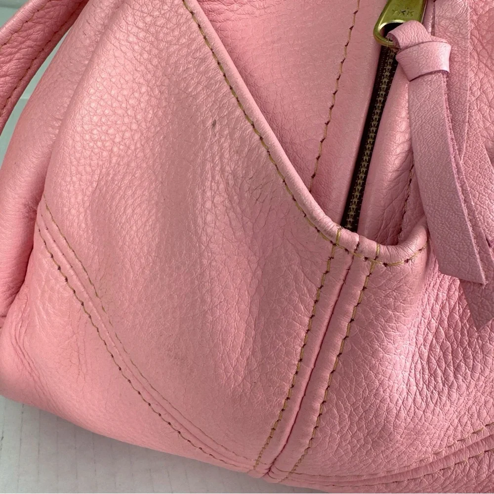 Victoria Leather pink pebble leather teardrop shape crossbody bag - Picture 2 of 14